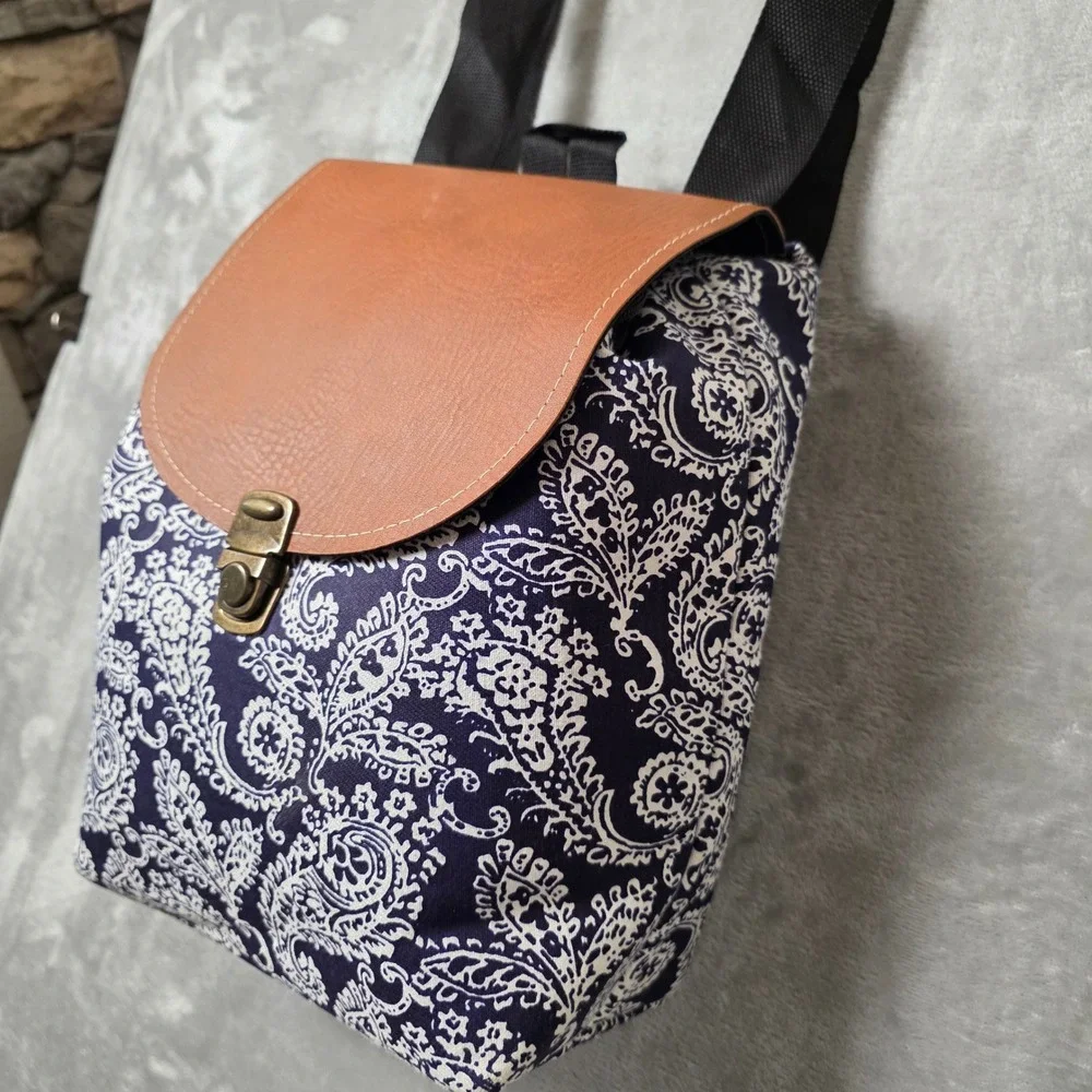 Unbranded Mini Backpack Women Small Navy White Paisley Fair Faux‎ Leather Trim